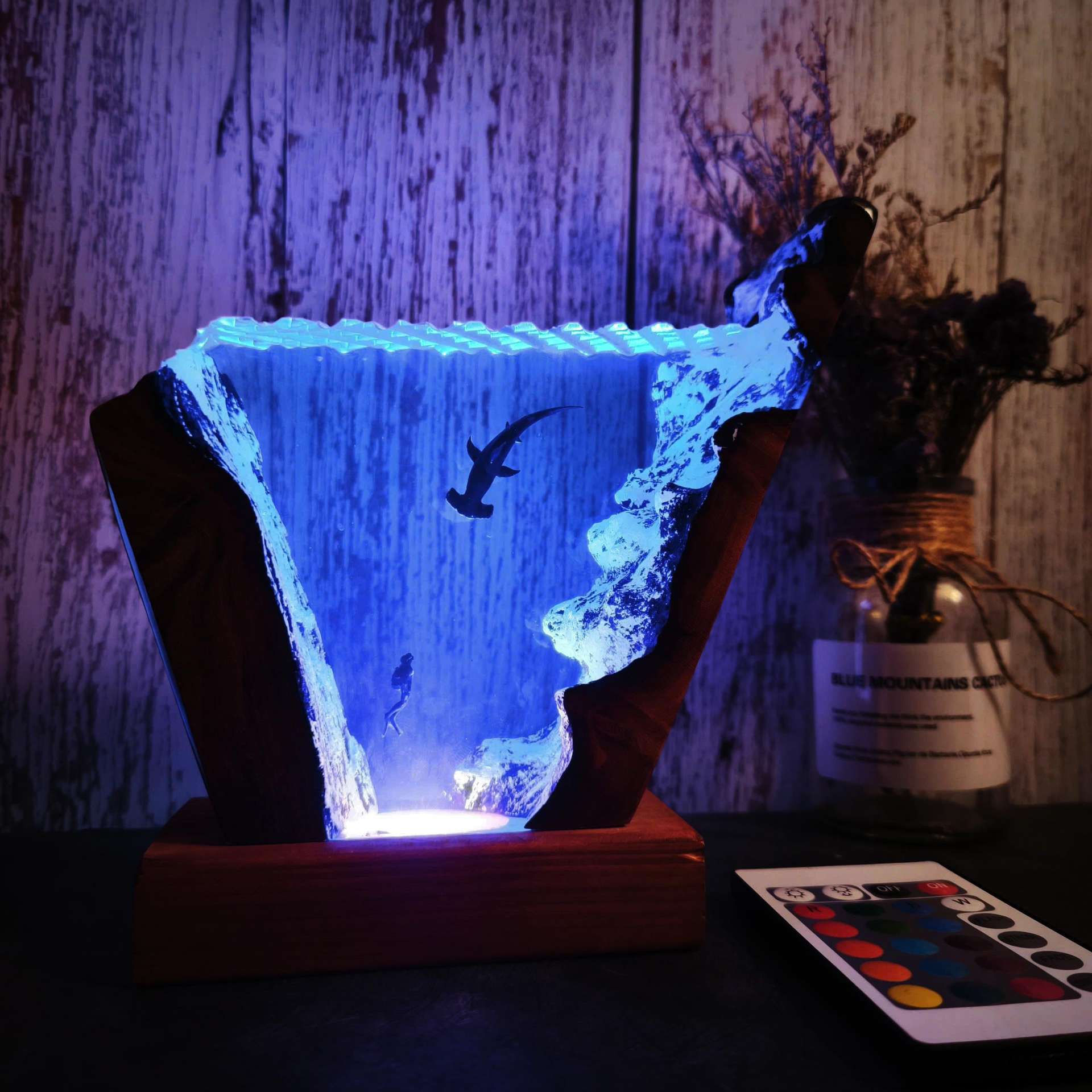 Resin Art With Wood - 6 * 4-inch Ocean Series Diver