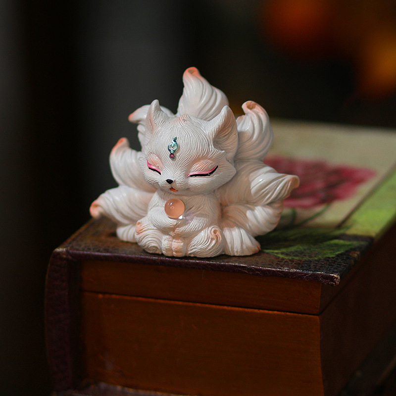 Cute Nine-tailed Fox Miniature - Resin Art Aesthetic recension och pris
